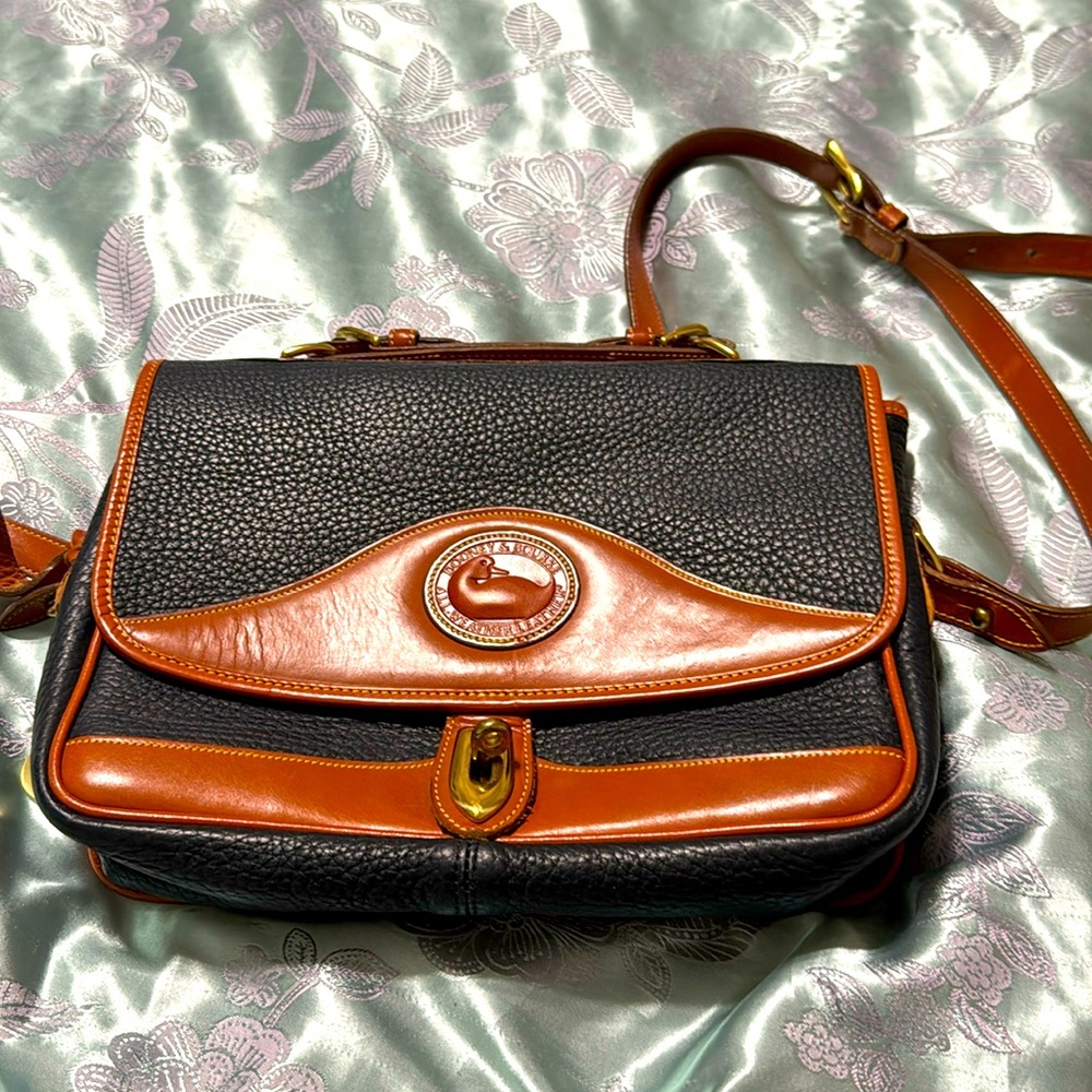 Vintage, fashionable Dooney & Burke Carrier bag